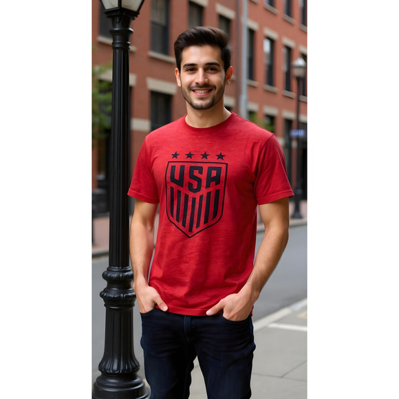 Men's USA National Team Soccer T-Shirt Red Size Small Short Sleeve - Picture 1 of 5